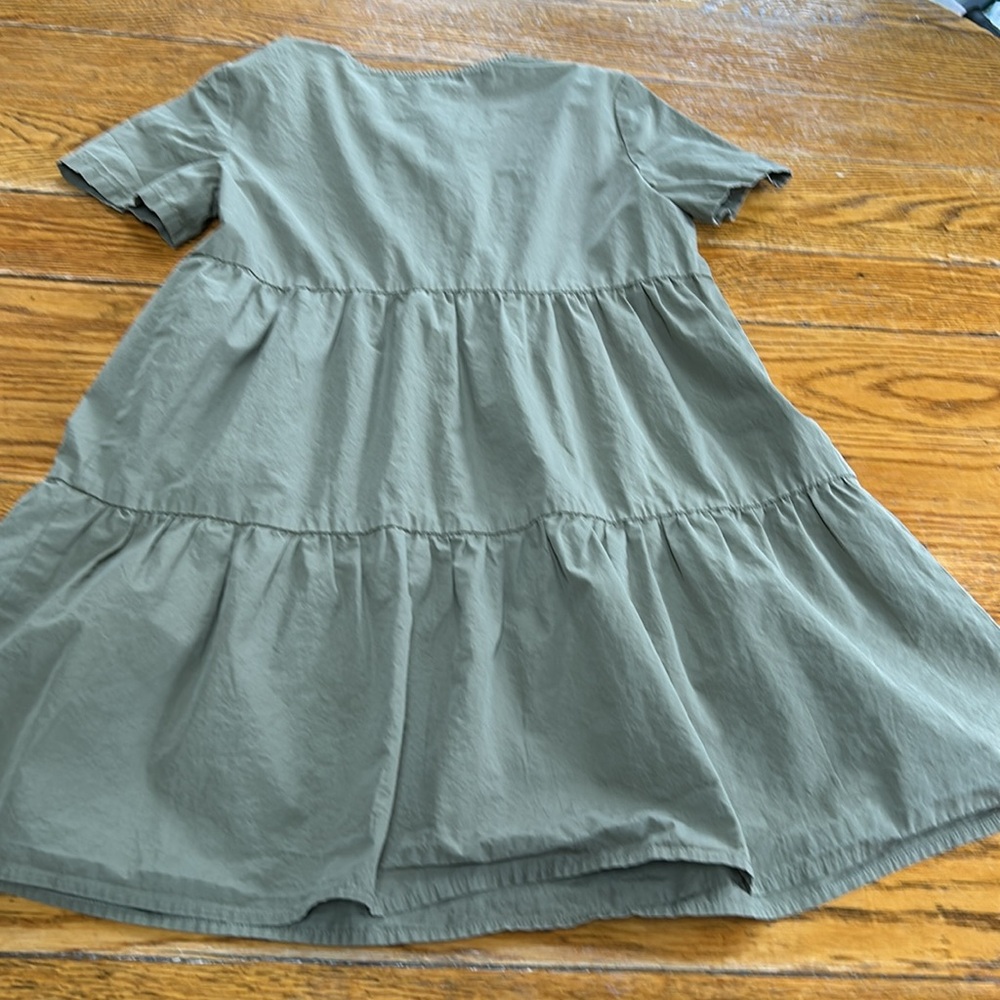 Madewell olive green tiered dress. Button up, shirt sleeves. Size XXS. - Picture 7 of 11